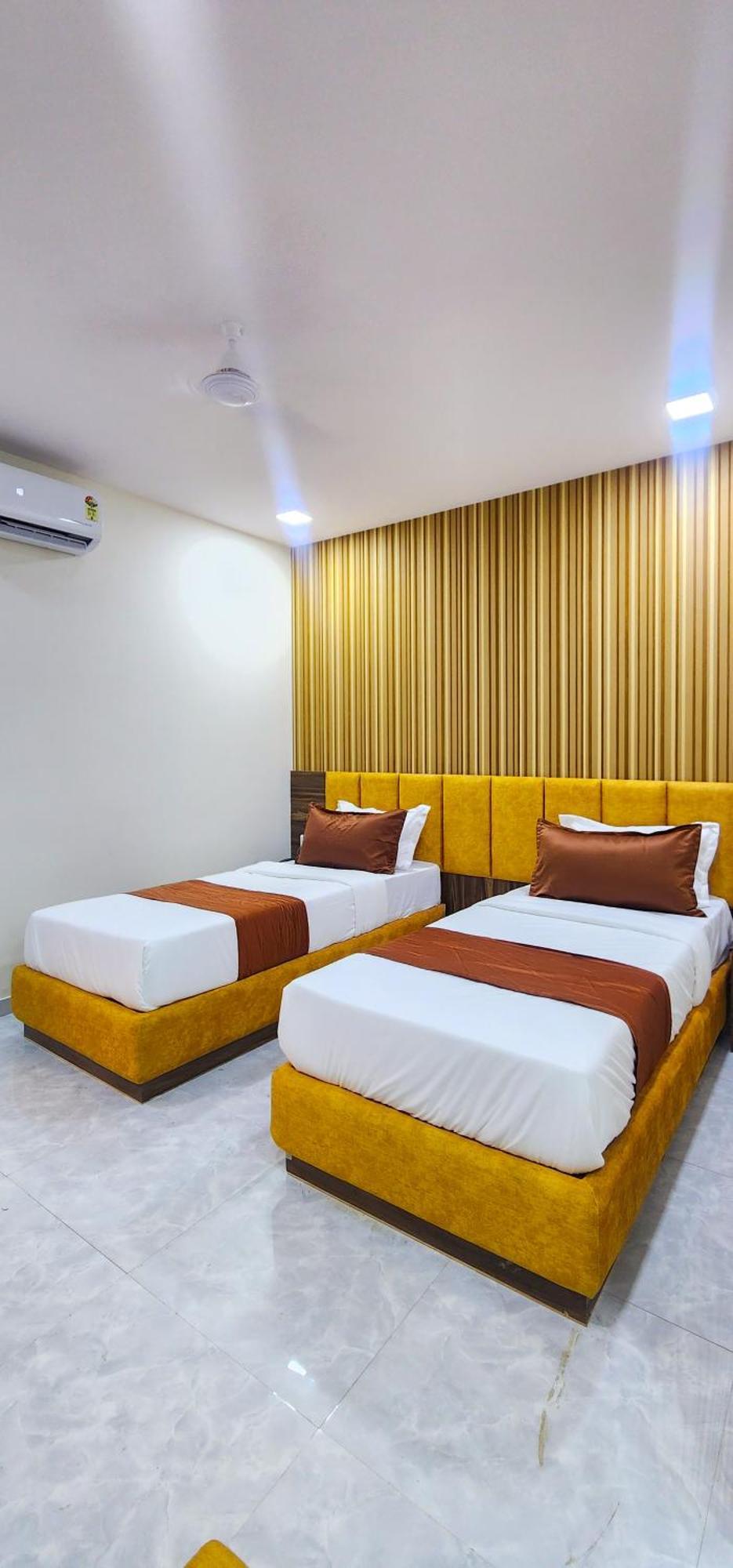 Hotel Nova Blue 阿穆达巴 外观 照片