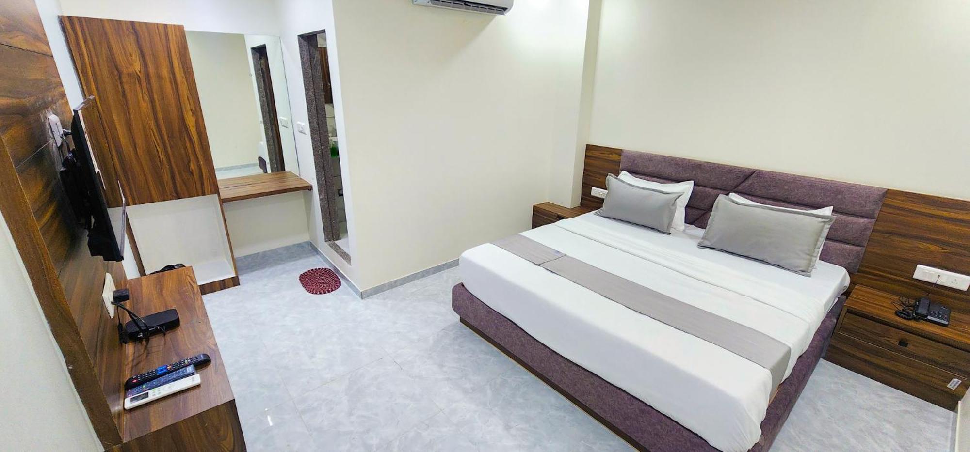 Hotel Nova Blue 阿穆达巴 外观 照片