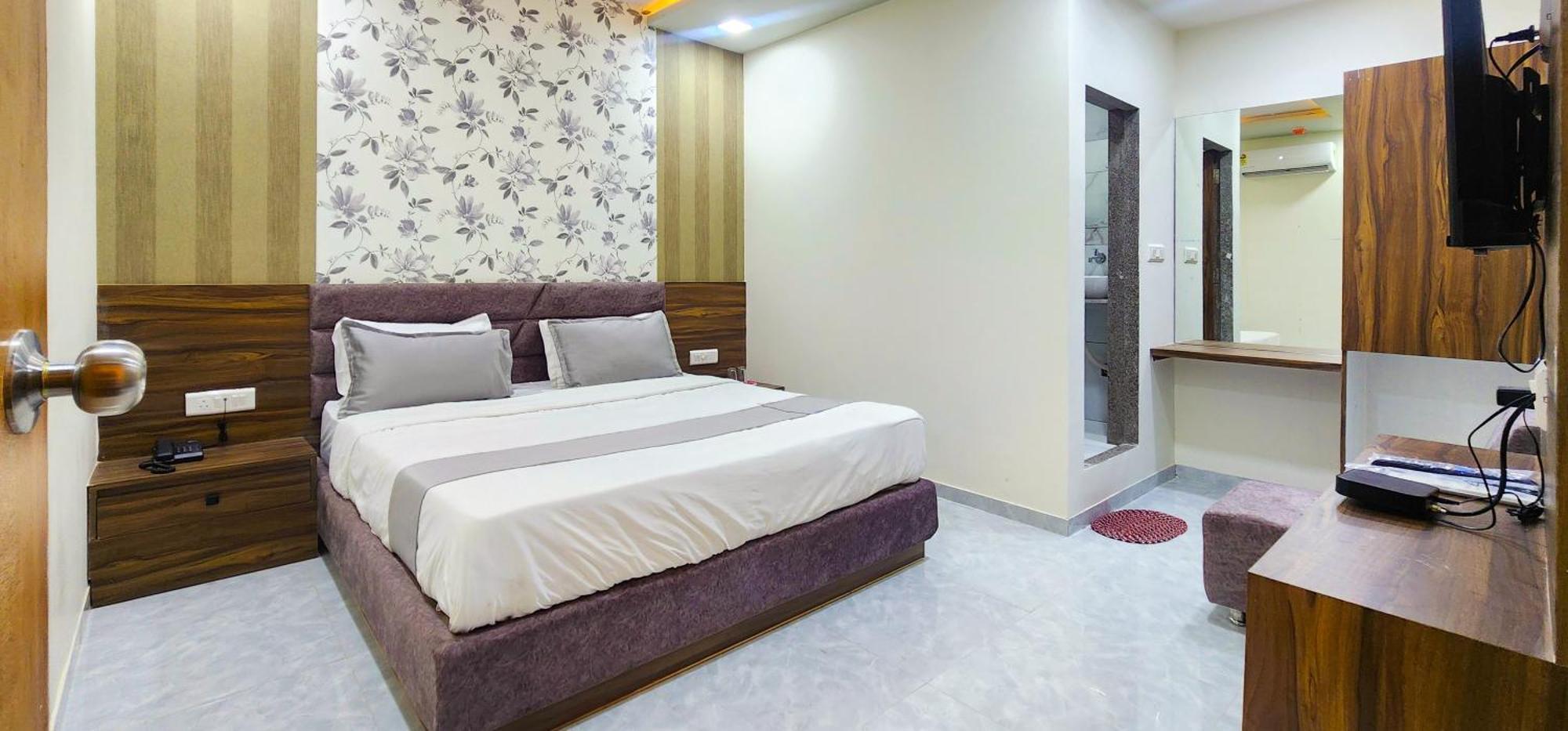 Hotel Nova Blue 阿穆达巴 外观 照片
