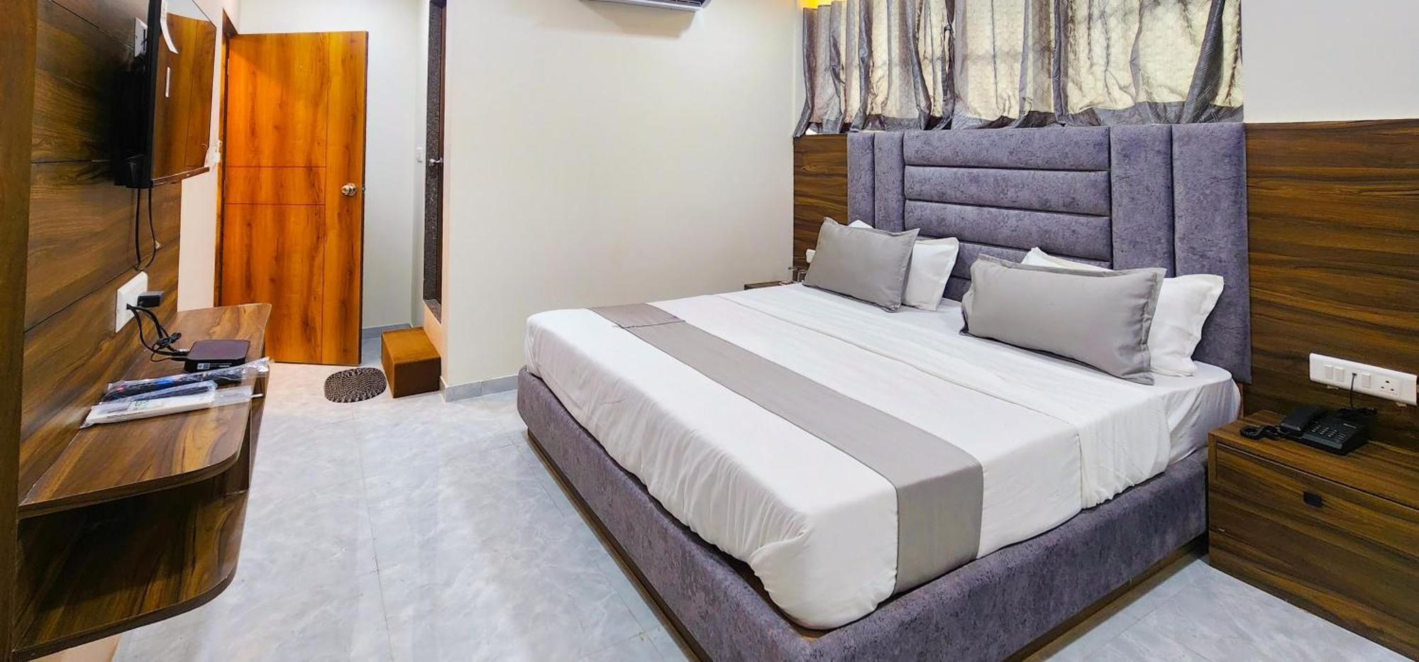 Hotel Nova Blue 阿穆达巴 外观 照片