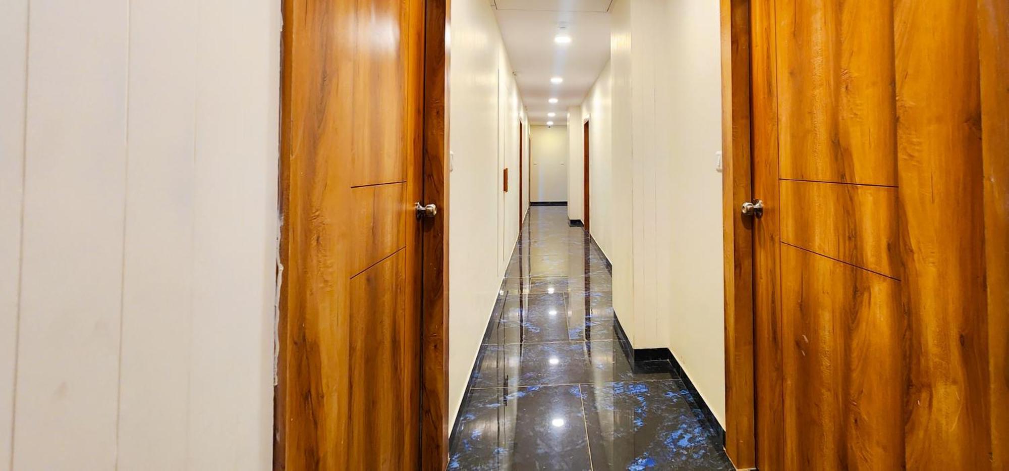 Hotel Nova Blue 阿穆达巴 外观 照片