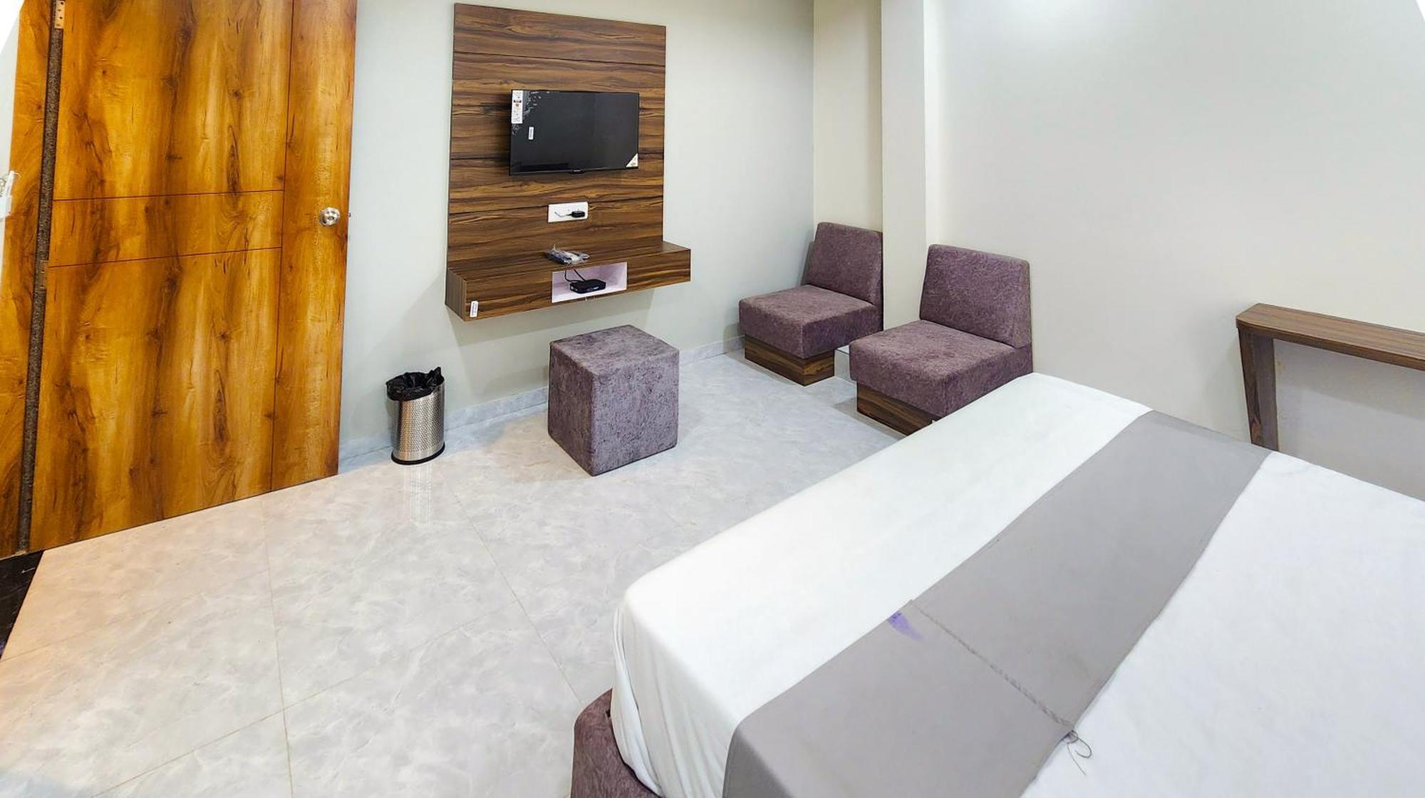 Hotel Nova Blue 阿穆达巴 外观 照片