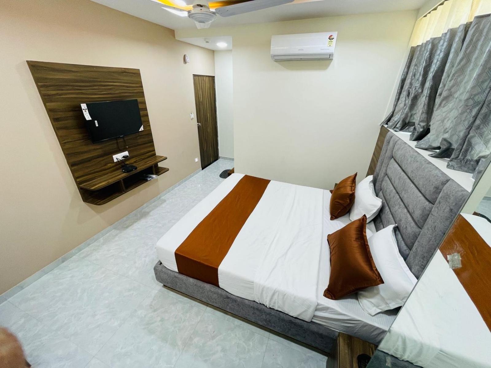 Hotel Nova Blue 阿穆达巴 外观 照片