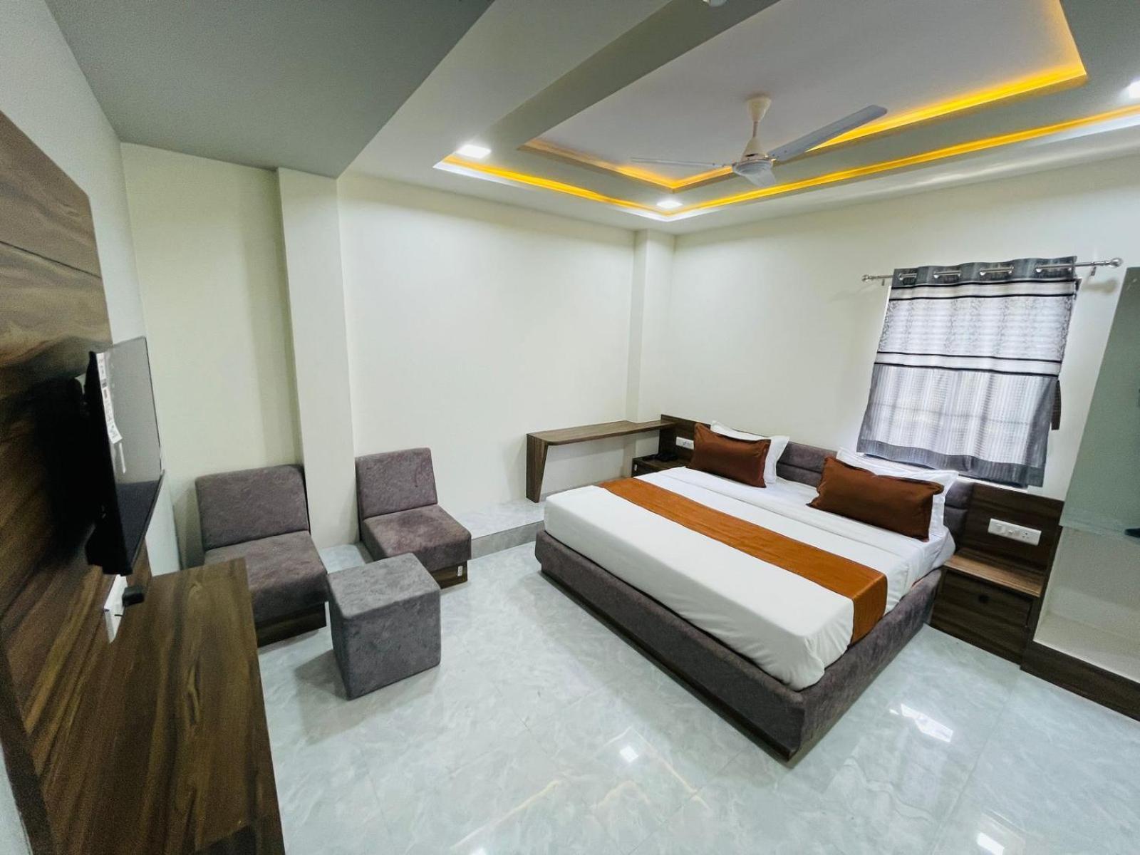 Hotel Nova Blue 阿穆达巴 外观 照片
