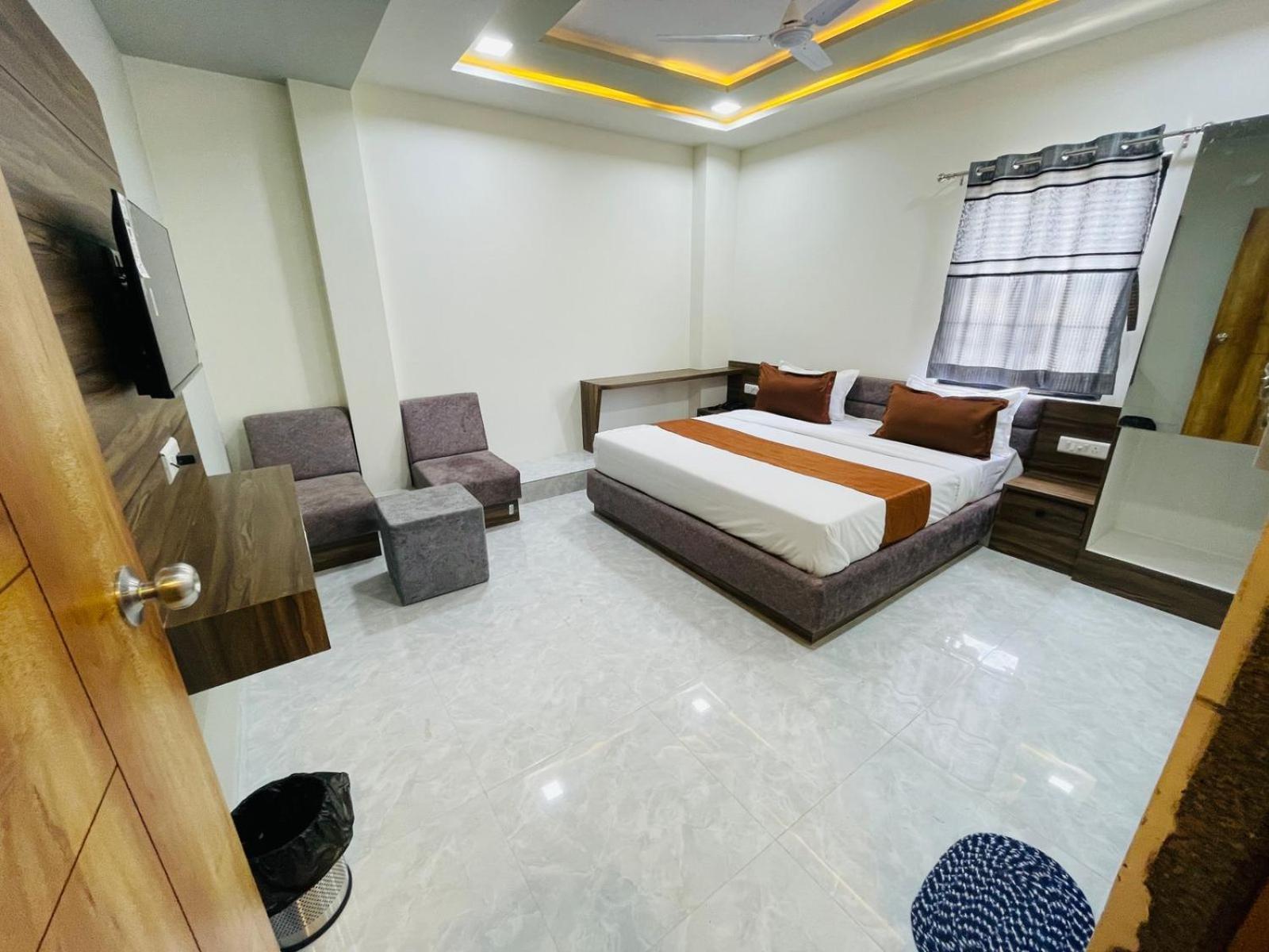 Hotel Nova Blue 阿穆达巴 外观 照片