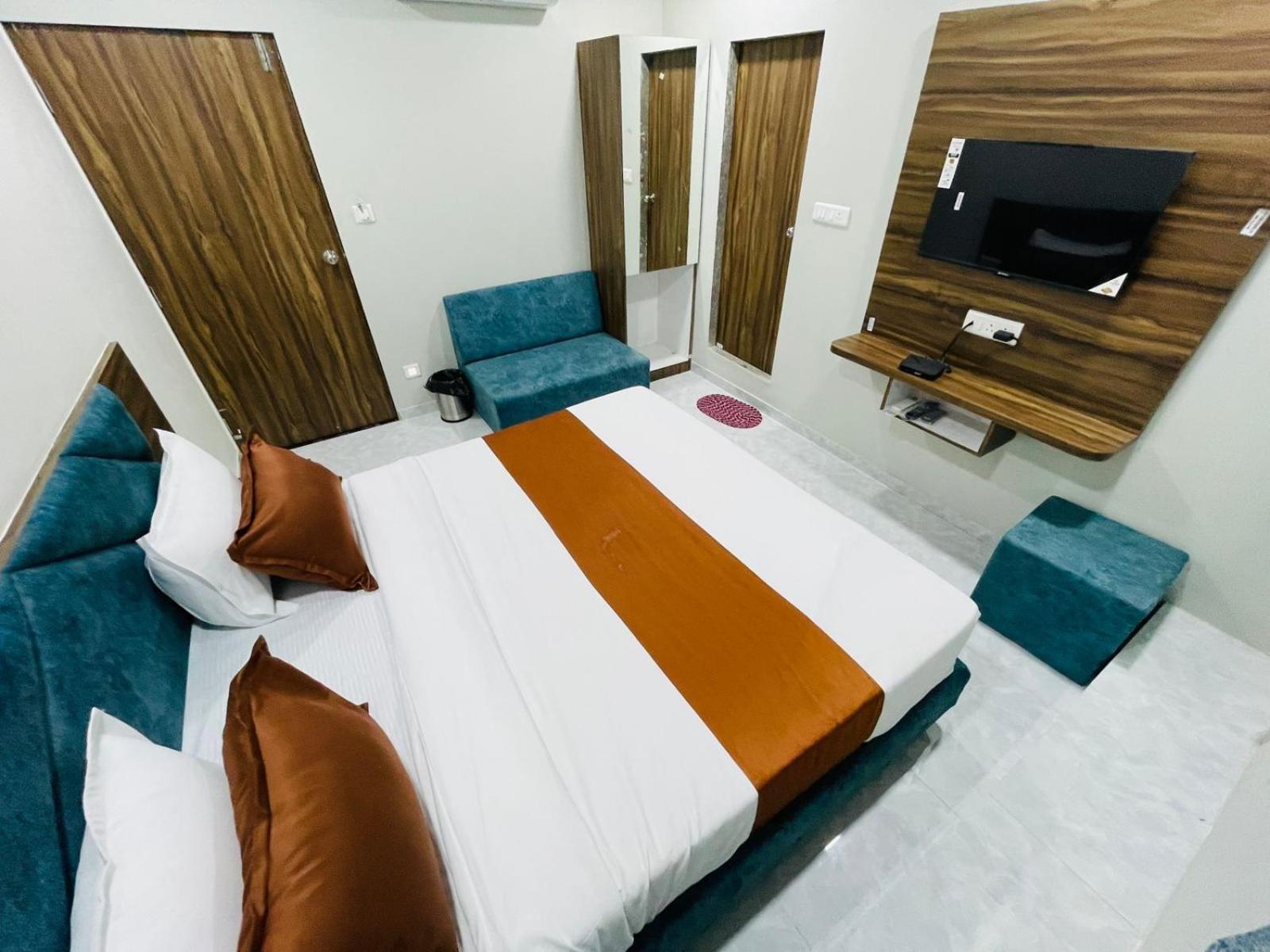 Hotel Nova Blue 阿穆达巴 外观 照片